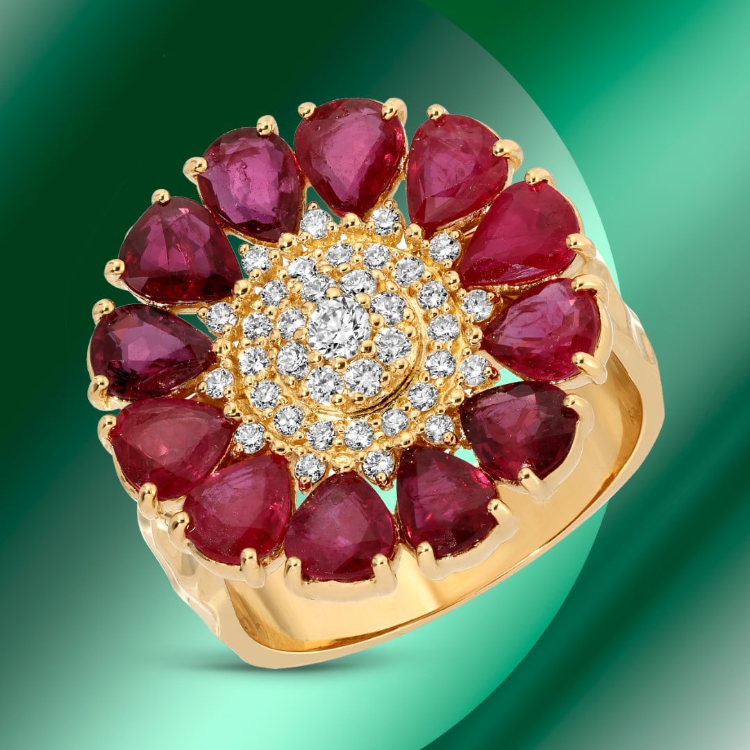 14k Gold 3.79ctc Ruby & 0.38ctc Diamond Ring: Retail: $10,638*****14k Gold Ruby & Diamond Ring*****Metal: 14K Yellow Gold/ Total Wt.:8.9g / Country Made US// Main Stone: Ruby / Carat Total Wt.: 3.79cts / Treatment: None/ Color: Red / Cut: Very Go