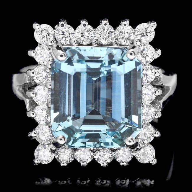 14k Gold 2.00ct Aquamarine 1.00ct Diamond Ring: Retail: $9,850.00 ****** 14k Gold 2.00ct Aquamarine 1.00ct Diamond Ring ****** Metal: 14k Solid White Gold / Size: 6.5 / Total Item Weight: 7.5 grams / Country Made: United States / / Main Stone: Aqua
