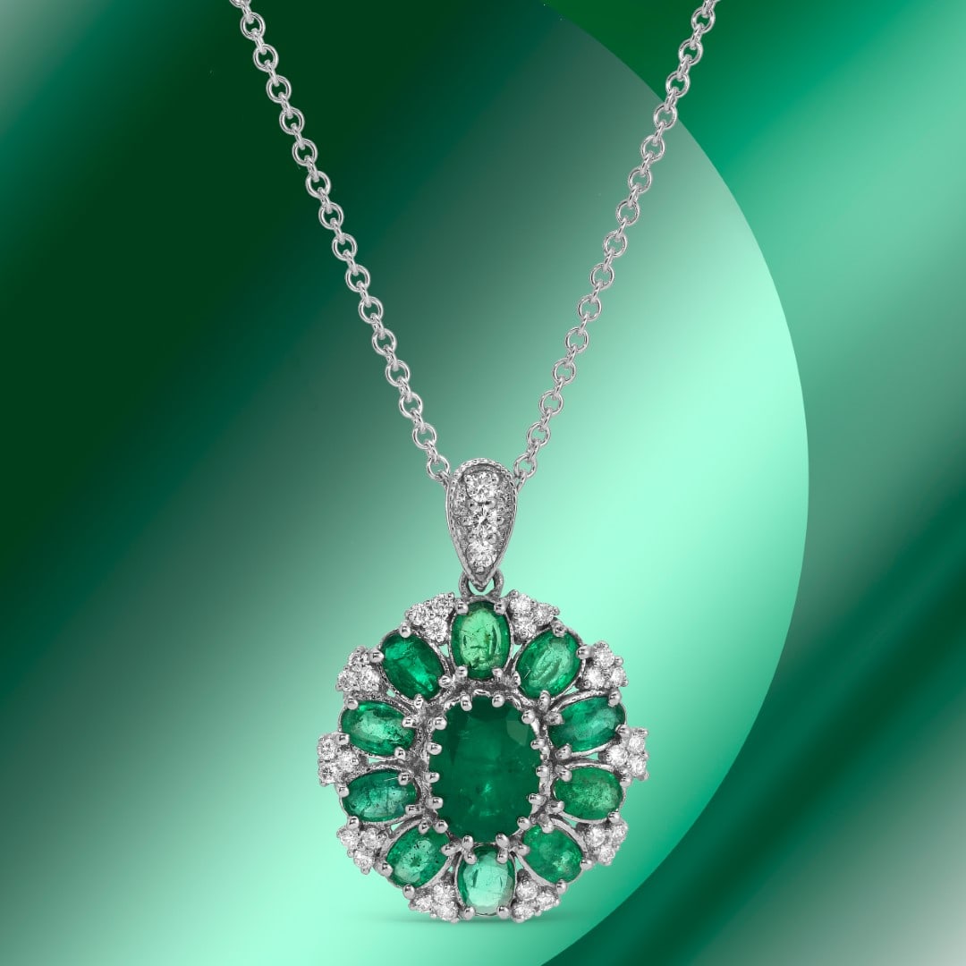 14k Gold 4.23ctc Emerald & 0.41ctc Diamond Pendant: Retail: $12,260*****14K Gold Emerald & Diamond Pendant*****Metal: 14K White Gold/ Total Wt.:7.9g / Country Made US// Main Stone: Emerald / Carat Total Wt.: 4.23cts / Treatment: None/ Color: Green / Cu