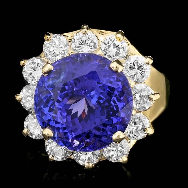18k Gold 9.50ct Tanzanite 2.20ct Diamond Ring: Retail: $16,530.00 ****** 14k Gold 9.50ct Tanzanite 2.20ct Diamond Ring ****** Metal: 18k Solid Yellow Gold / Size: 7 / Total Item Weight: 10.5 grams / Country Made: United States / / Main Stone: Tanz