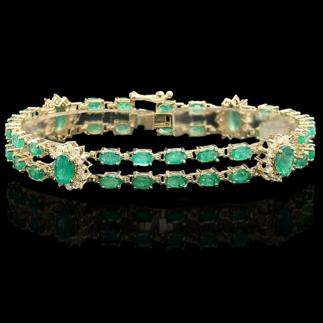 14k Gold 11ct Emerald 1.40ct Diamond Bracelet: Retail: $12,800.00 ****** 14k Gold 11ct Emerald 1.40ct Diamond Bracelet ****** Metal: 14k Solid Yellow Gold / Size: 7 / Total Item Weight: 18.0 grams / Country Made: United States / / Main Stone: Emer