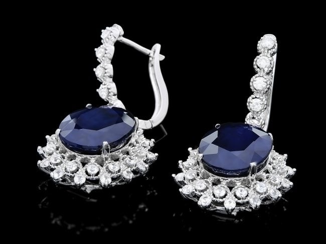 14k Gold 17.00ct Sapphire 2.00ct Diamond Earrings: Retail: $10,300.00 ****** 14k Gold 17.00ct Sapphire 2.00ct Diamond Earrings ****** Metal: 14k Solid White Gold / Total Item Weight: 11.5 grams / Country Made: United States / / Main Stone: Sapphire /