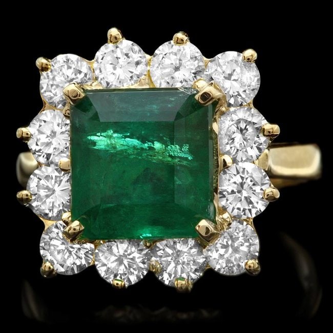 18k Gold 4.00ct Emerald 1.90ct Diamond Ring: Retail: $28,750.00 ****** 18k Gold 4.00ct Emerald 1.90ct Diamond Ring ****** Metal: 18k Solid Yellow Gold / Size: 6.75 / Total Item Weight: 6.5 grams / Country Made: United States / / Main Stone: Emer
