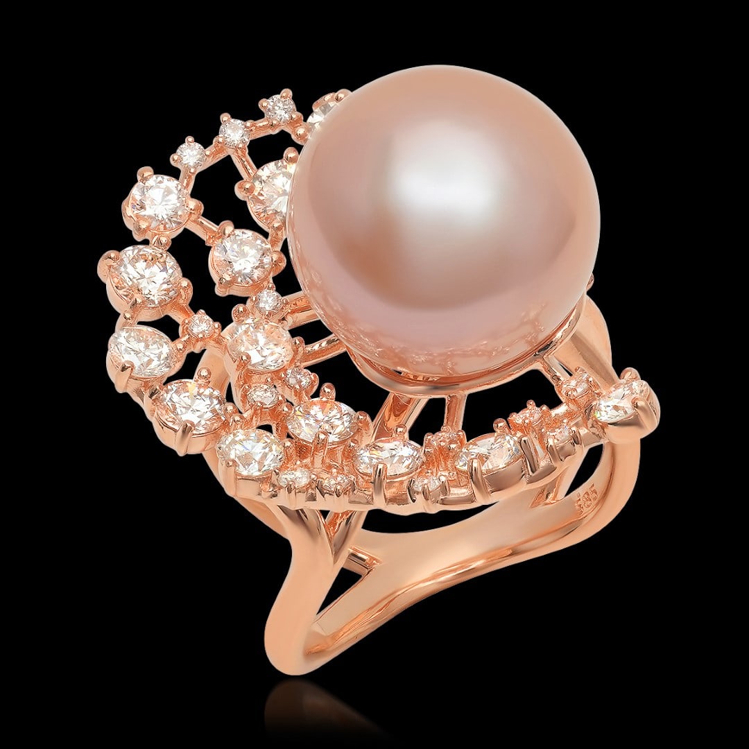 14K Rose Gold, 15mm South Sea Pearl, 2.26cts. Diamond Ring: Retail: $16,952.00****** 14K Rose Gold, 15mm South Sea Pearl, 2.26cts. Diamond Ring******* Metal: 14K Rose Gold/ Total Wt.: 13.3g/ Country Made USA// Main Stone: South Sea Pearl/ Adjacent Stone: Diamo