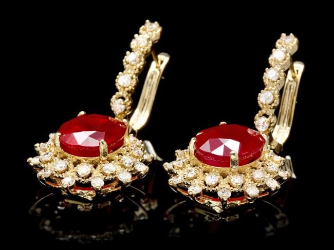 14k Gold 10.00ct Ruby 1.60ct Diamond Earrings: Retail: $8,900.00 ****** 14k Gold 10.00ct Ruby 1.60ct Diamond Earrings ****** Metal: 14k Solid Yellow Gold / Total Item Weight: 10.0 grams / Country Made: United States / / Main Stone: Ruby / Color: R