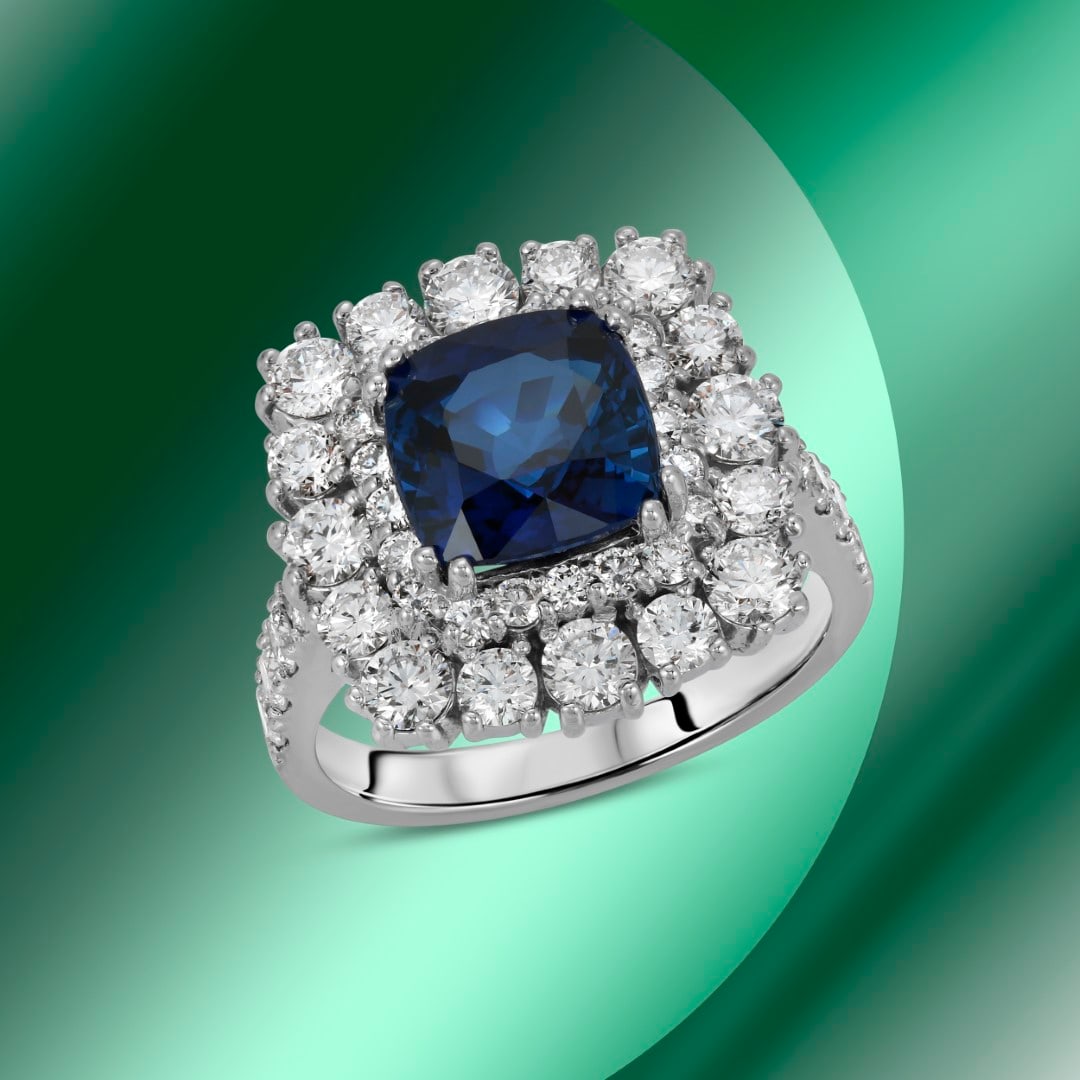 14K Gold 3.44cts Sapphire & 2.06cts Diamond Ring: Retail: $13,500***** 14K Gold 3.44cts Sapphire & 2.06 Diamond Ring****** Metal: 14K White Gold/ Total Wt.: 6.6g/ Country Made USA// Main Stone: Sapphire / Carat Total Wt: 3.44cts / Treatment: Diffusio