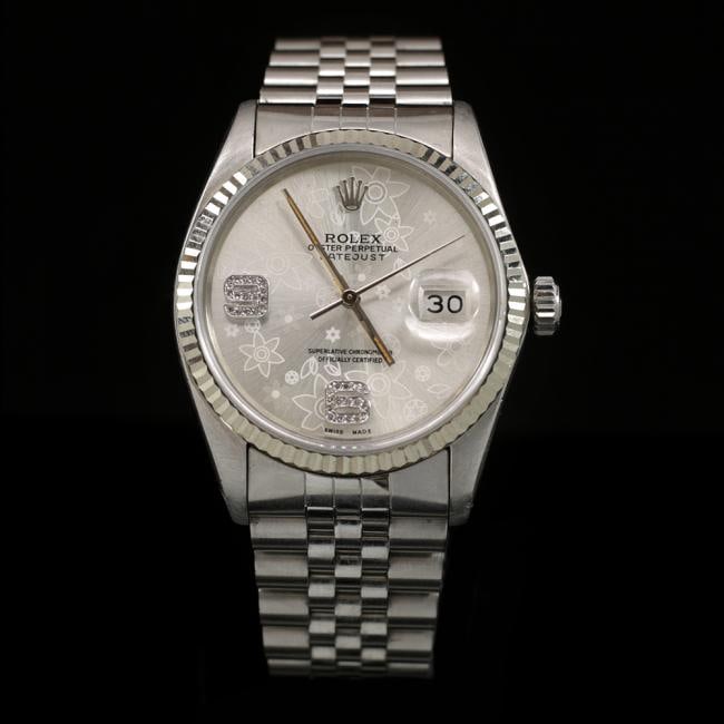 Rolex DateJust SS 36mm Custom Diamond Bezel Men's Wristwatch: ****** Rolex DateJust SS 36mm Custom Diamond Bezel Men's Wristwatch ****** One Mens, Rolex DateJust 36mm Silver Custom Dial With Pave Diamonds On Hour Markers 6 & 9 Custom Diamond Bezel Mens Wristwatc