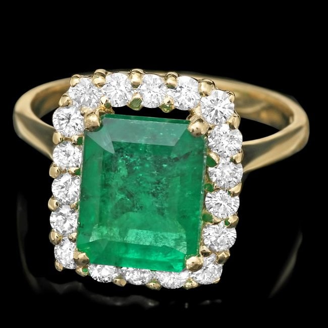 18k Gold 2.80ct Emerald 0.70ct Diamond Ring: Retail: $9,200.00 ****** 18k Gold 2.80ct Emerald 0.70ct Diamond Ring ****** Metal: 18k Solid Yellow Gold / Size: 7.75 / Total Item Weight: 5 grams / Country Made: United States / / Main Stone: Emerald