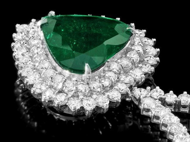 18k Gold 7.80Ct Emerald 11.50Ct Diamond Pendant: Retail: $96,900.00******18k Gold 7.80ct Emerald 11.50ct Diamond Pendant ****** Metal: 18k Solid White Gold / Size: 7 / Total Item Weight: 29.5 grams / Country Made: USA / / Main Stone: Emerald / Color