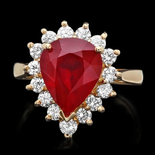 14k Yellow Gold 5.00ct Ruby 0.85ct Diamond Ring: Retail: $6,400.00 ****** 14k Yellow Gold 5.00ct Ruby 0.85ct Diamond Ring ****** Metal: 14k Solid Yellow Gold / Total Item Weight: 5.0 grams / Country Made: United States / / Main Stone: Ruby / Color: 