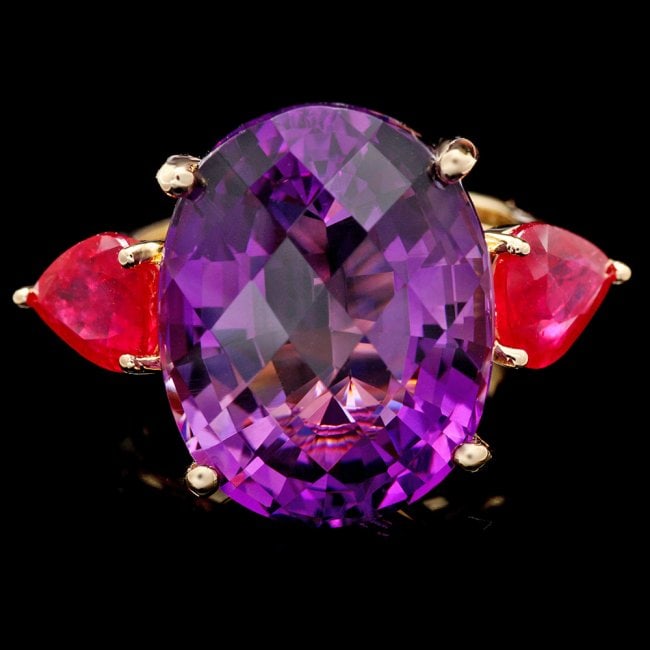 14k Yellow Gold 14.85ct Amethyst 3.00ct Ruby Ring: Retail: $6,800.00 ****** 14k Yellow Gold 14.85ct Amethyst 3.00ct Ruby Ring ****** Metal: 14k Solid Yellow Gold / Size: 6.75 / Total Item Weight: 9.0 grams / Country Made: United States / / Main Stone: