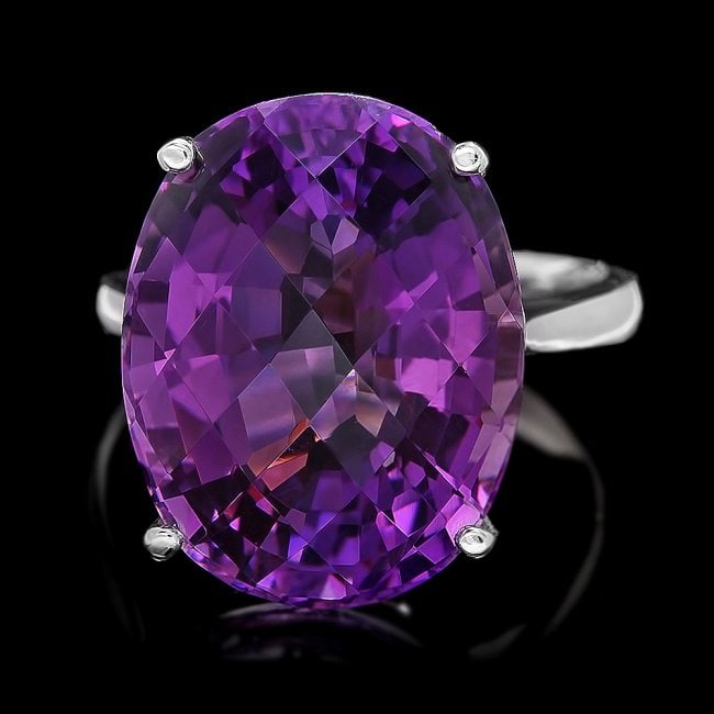 14k White Gold 15.00ct Amethyst Ring: Retail: $2,800.00 ****** 14k White Gold 15.00ct Amethyst Ring ****** Metal: 14k Solid White Gold / Size: 7 / Total Item Weight: 7.0 grams / Country Made: United States / / Main Stone: Amethyst / Color