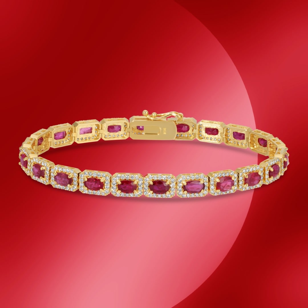 14K Gold 8.01cts Ruby & 1.94cts Diamond Bracelet: Retail: $28,488*****14K Gold Ruby & Diamond Bracelet*****Metal: 14K Yellow Gold/ Total Wt.: 14.1g / Country Made US// Main Stone: Ruby / Carat Total Wt.: 8.01cts / Treatment: None / Color: Red / Cut: 