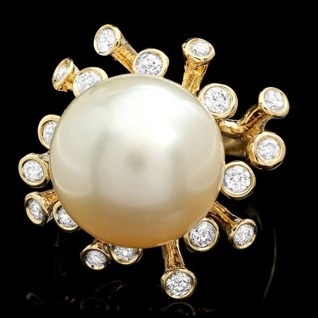14k Yellow Gold 15mm Pearl 0.80ct Diamond Ring: Retail: $10,380.00 ****** 14k Yellow Gold 15mm Pearl 0.80ct Diamond Ring ****** Metal: 14k Solid Yellow Gold / Size: 7 / Total Item Weight: 14.0 grams / Country Made: United States / / Main Stone: Pea