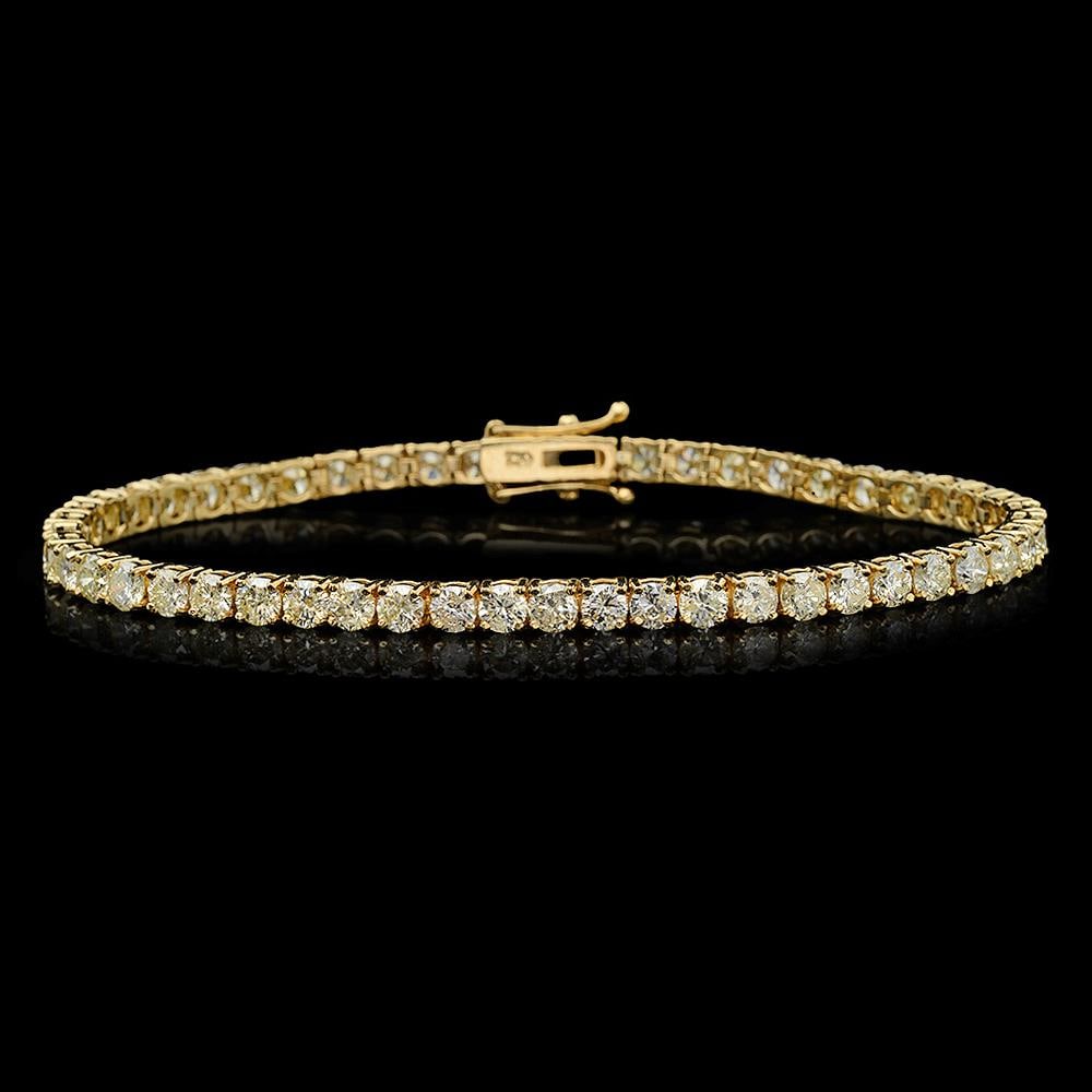18K Gold 7.85ct Diamond Bracelet: Retail: $28,620.00 ****** 18K Gold Diamond Bracelet ****** Metal: 18K Solid Yellow Gold / Total Item Weight: 12.0 grams / Country Made: United States / / Main Stone: Diamond / Carat Total Weight: 7.85