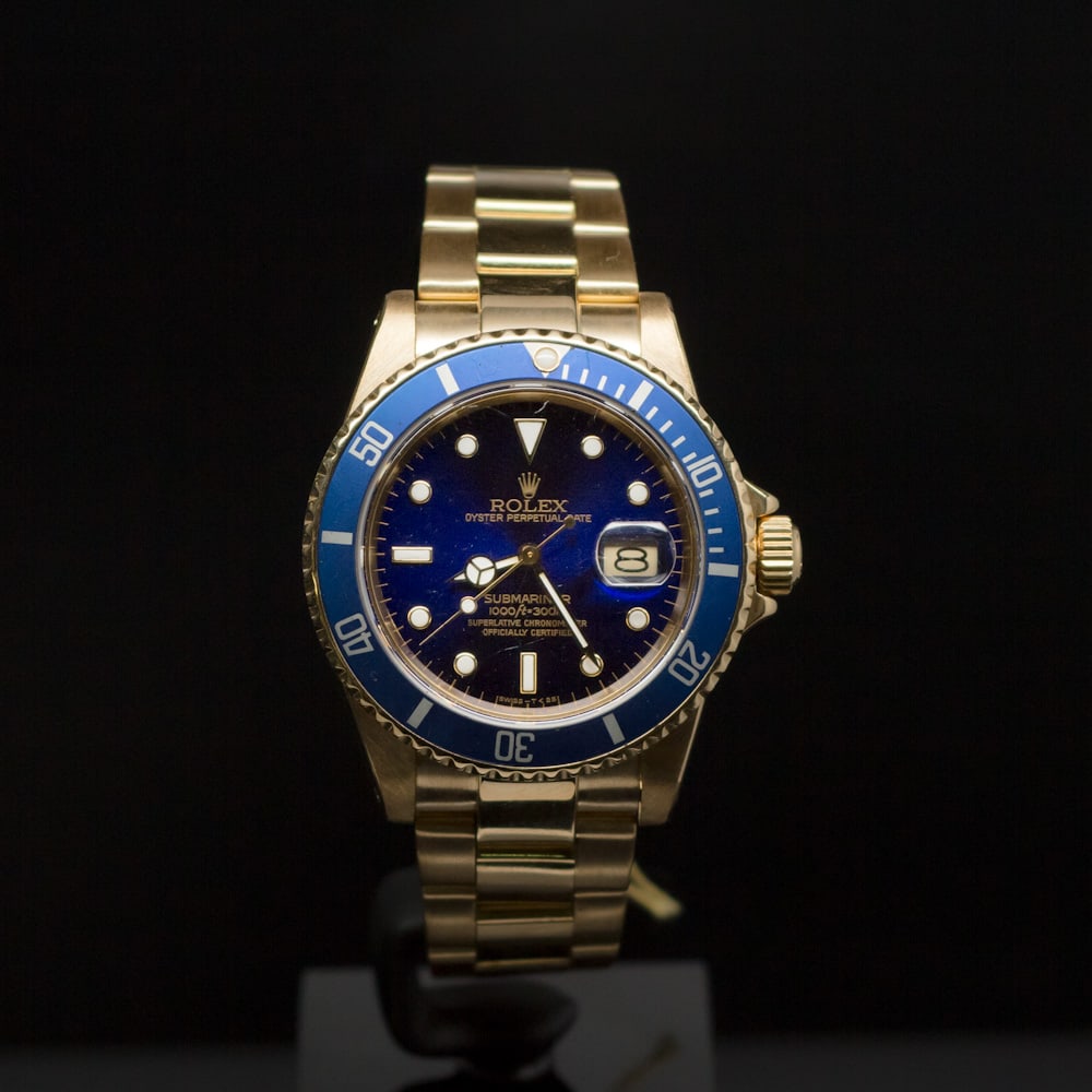 Rolex 18K Gold Submariner 40mm Blue Dial Men's Wristwatch: ****** Rolex 18K Gold Submariner 40mm Blue Dial Men's Wristwatch ****** One Mens, Rolex 18K Gold Submariner Waterproof 30 ATM electronically tested and polished / Case: Yellow Gold, 40mm / Dial: Blue 