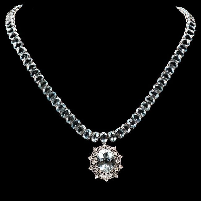 14k Gold 61ct Aquamarine 1.35ct Diamond Necklace: Retail: $34,500.00 ****** 14k Gold 61ct Aquamarine 1.35ct Diamond Necklace ****** Metal: 14k Solid White Gold / Size: 17 / Total Item Weight: 41.0 grams / Country Made: United States / / Main Stone: A