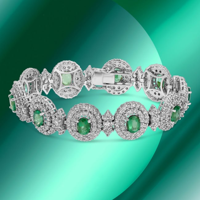 14k Gold 8.50ct Emerald 11.20ct Diamond Bracelet: Retail: $66,320.00 ****** 14k Gold 8.50ct Emerald 11.20ct Diamond Bracelet ****** Metal: 14k Solid White Gold / Size: 7 inches / Total Item Weight: 35.7 grams / Country Made: USA / / Main Stone: Emera