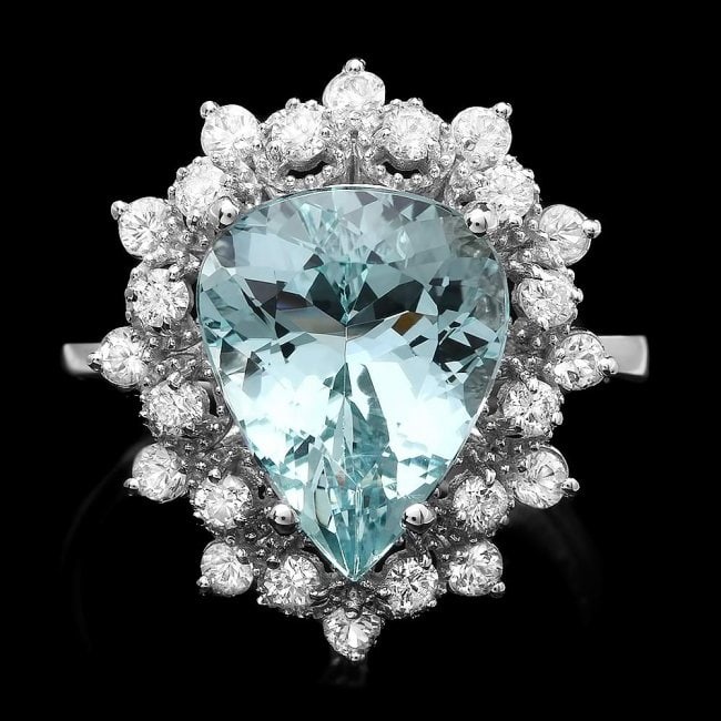 14k Gold 4.00ct Aquamarine 0.80ct Diamond Ring: Retail: $4,900.00 ****** 14k Gold 4.00ct Aquamarine 0.80ct Diamond Ring ****** Metal: 14k Solid White Gold / Size: 7.5 / Total Item Weight: 5.0 grams / Country Made: United States / / Main Stone: Aqua
