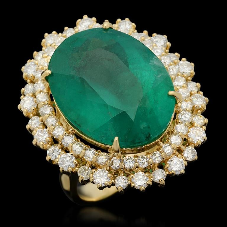 14K Gold 17.93ct Emerald 2.10ct Diamond Ring: Retail: $65,457.00******14k Gold Kunzite & Diamond Ring****** Metal: 14K Solid Yellow Gold / Total Item Weight: 17.93 grams / Country Made: United States / / Main Stone: Emerald/ Color: Green / Carat 