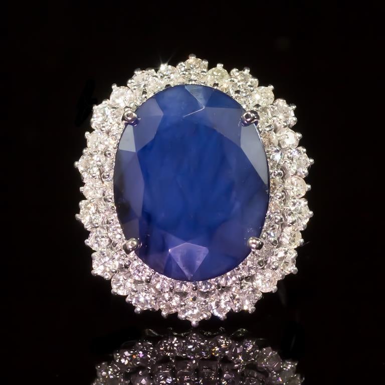 14K Gold 13.52ct Sapphire 2.05ct Diamond Ring: Retail: $10,857.00 ******14K Gold Sapphire & Diamond Ring ****** Metal: 14K Solid White Gold / Total Item Weight: 10.4 grams / Country Made: United States / / Main Stone: Sapphire / Color: Blue / Cara