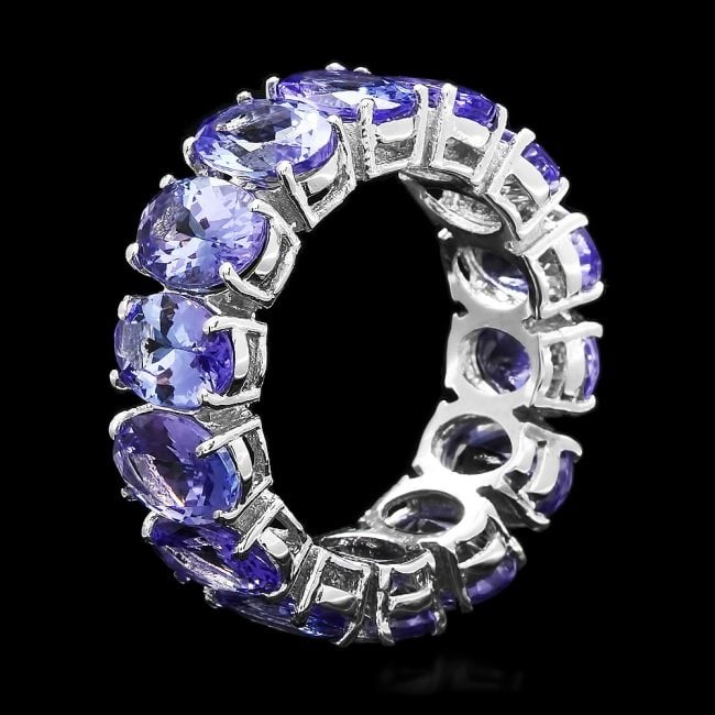 14k White Gold 10.50ct Tanzanite Ring: Retail: $5,800.00 ****** 14k White Gold 10.50ct Tanzanite Ring ****** Metal: 14k Solid White Gold / Size: 8 / Total Item Weight: 6 grams / Country Made: United States / / Main Stone: Tanzanite / Color