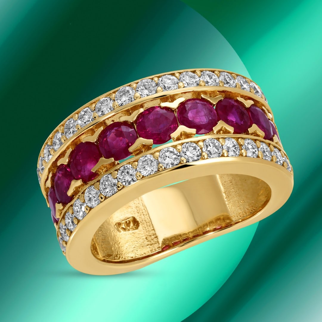 14K Gold 2.70cts Ruby & 1.33cts Diamond Ring: Retail: $16,422*****14K Gold Ruby & Diamond Ring*****Metal: 14K Yellow Gold/ Total Wt.: 10.2g / Country Made US// Size 7 / Main Stone: Ruby / Carat Total Wt.:2.70cts / Treatment: Natural / Color: Red 