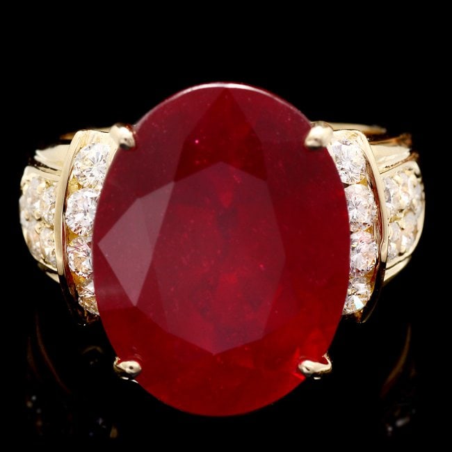 14k Yellow Gold 15.75ct Ruby 0.80ct Diamond Ring: Retail: $8,900.00 ****** 14k Yellow Gold 15.75ct Ruby 0.80ct Diamond Ring ****** Metal: 14k Solid Yellow Gold / Size: 7 / Total Item Weight: 9.0 grams / Country Made: United States / / Main Stone: Rub