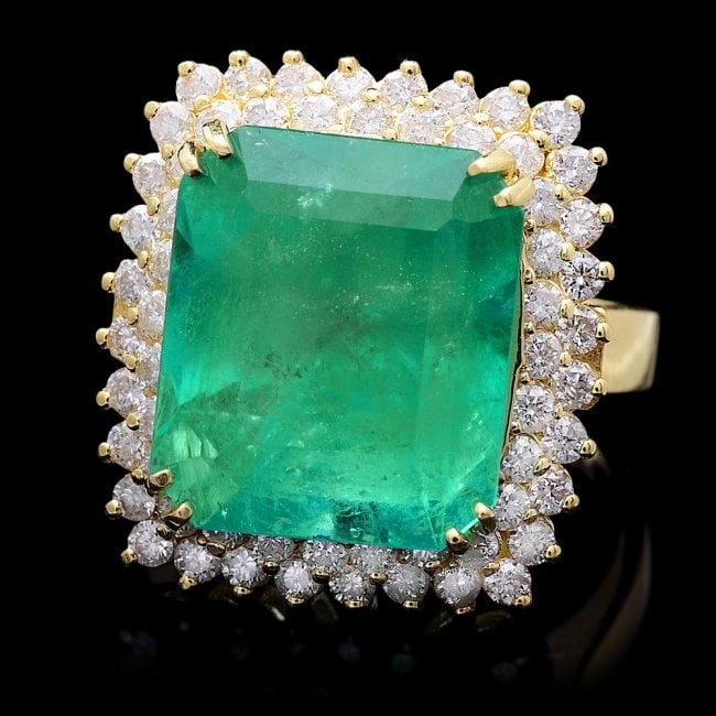 18k Gold 15.00ct Emerald 1.50ct Diamond Ring: Retail: $43,800.00 ****** 18k Gold 15.00ct Emerald 1.50ct Diamond Ring ****** Metal: 18k Solid Yellow Gold / Size: 7 / Total Item Weight: 13.5grams / Country Made: USA / / Main Stone: Emerald/ Color: 