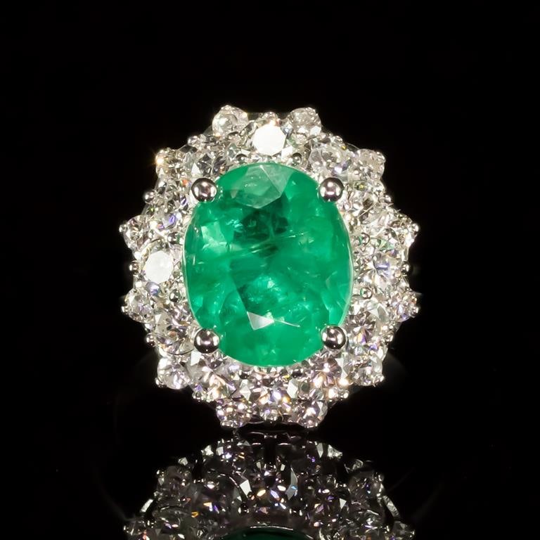 14K Gold 2.52ct Emerald 1.46ct Diamond Ring: Retail: $14,835.00 ****** 14K Gold Emerald & Diamond Ring ****** Metal: 14K Solid White Gold / Total Item Weight: 6.1 grams / Country Made: United States / / Main Stone: Emerald / Color: Green / Carat