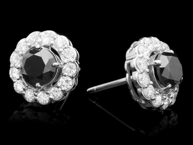 14k White Gold 3.9ct Diamond Earrings: Retail: $9,860.00 ****** 14k White Gold 3.9ct Diamond Earrings ****** Metal: 14k Solid White Gold / Total Item Weight: 4.5 grams / Country Made: United States / / Main Stone: Diamond / Color: Black / 