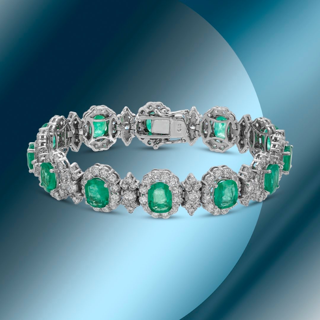 14K Gold 18.70cts Emerald & 12.01cts Diamond Bracelet: Retail: $168,900***** 14K Gold 18.70cts Emerald & 12.01cts Diamond Bracelet****** Metal: 14K White Gold/ Total Wt.: 26.7g/ Country Made USA// Main Stone: Emerald / Carat Total Wt: 18.70cts / Treatment
