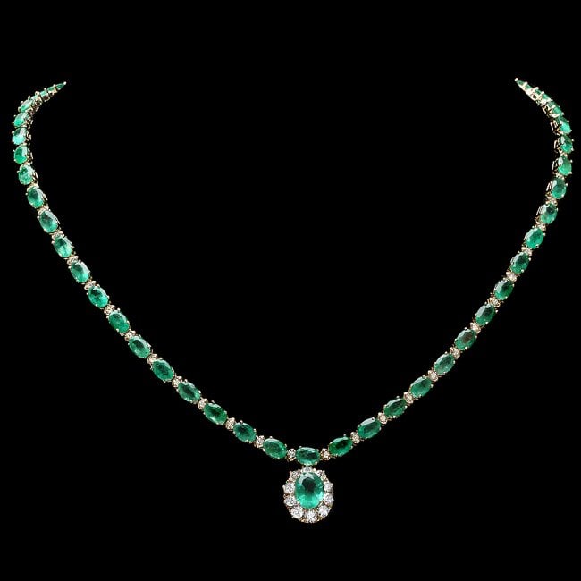 14k Gold 24ct Emerald 2.00ct Diamond Necklace: Retail: $32,600.00 ****** 14k Gold 24ct Emerald 2.00ct Diamond Necklace ****** Metal: 14k Solid Yellow Gold / Size: 17 / Total Item Weight: 22 grams / Country Made: United States / / Main Stone: Emera