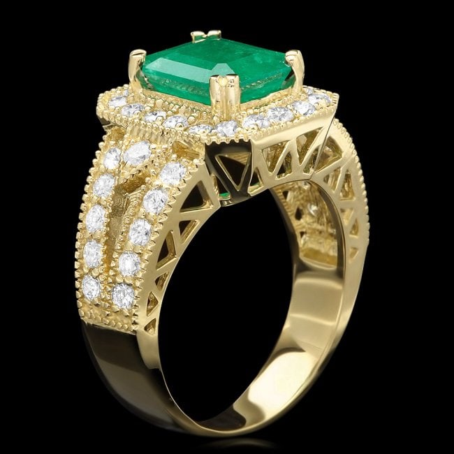 14k Gold 2.20ct Emerald 1.30ct Diamond Ring: Retail: $12,900.00 ****** 14k Gold 2.20ct Emerald 1.30ct Diamond Ring ****** Metal: 14k Solid Yellow Gold / Size: 6.75 / Total Item Weight: 7.0 grams / Country Made: United States / / Main Stone: Emer