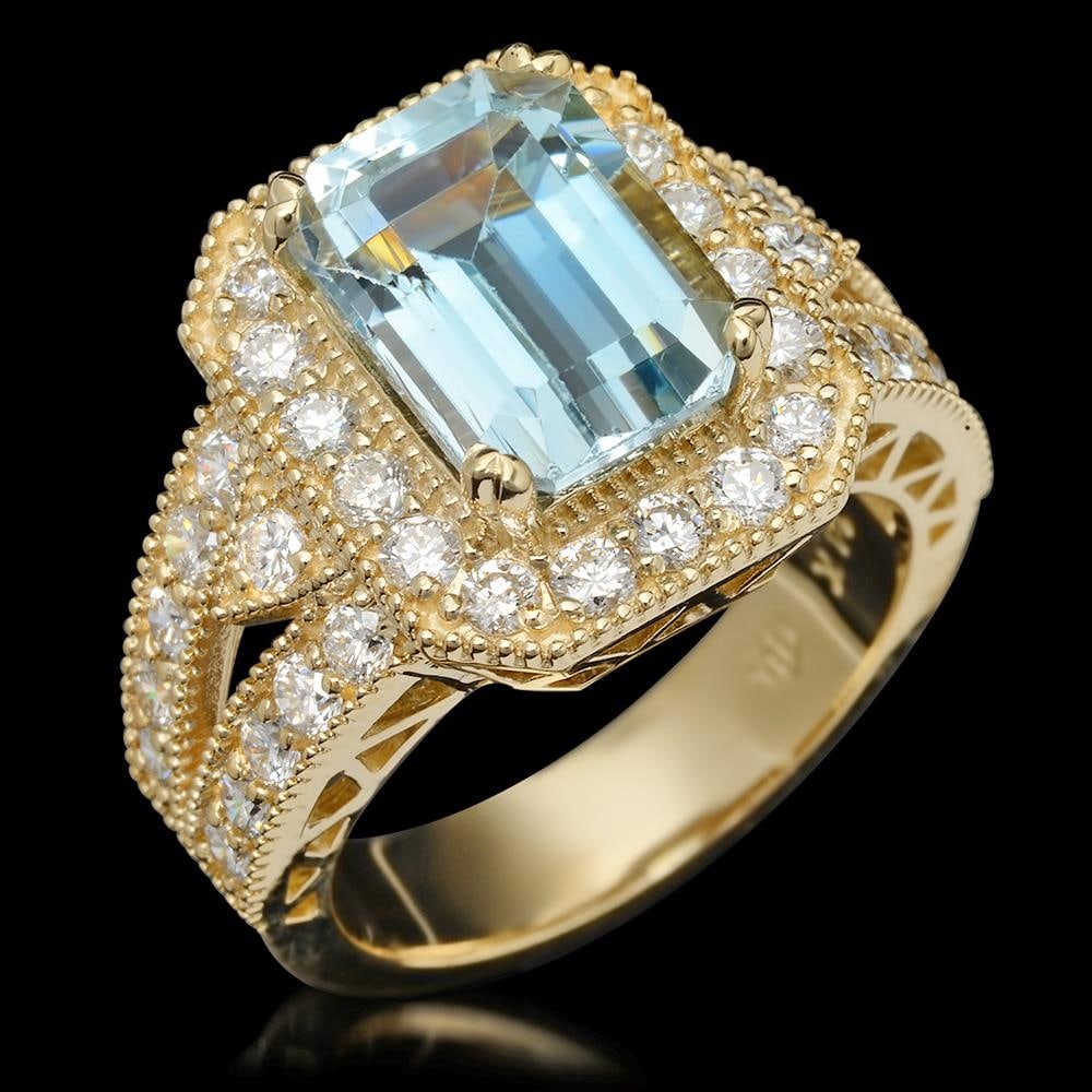 14K Gold 3.85ct Aquamarine & 1.46ct Diamond Ring: Retail: $9,210.00******14K Gold Aquamarine & Diamond Ring ****** Metal: 14K Solid Gold / Total Item Weight: 8.8 grams / Country Made: United States / / Main Stone: Aquamarine / Color: Very Light Blue 