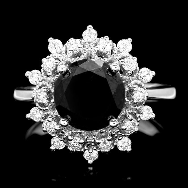 14k White Gold 2.8ct Diamond Ring: Retail: $5,900.00 ****** 14k White Gold 2.8ct Diamond Ring ****** Metal: 14k Solid White Gold / Size: 7.5 / Total Item Weight: 4.5 grams / Country Made: United States / / Main Stone: Diamond / Color: 