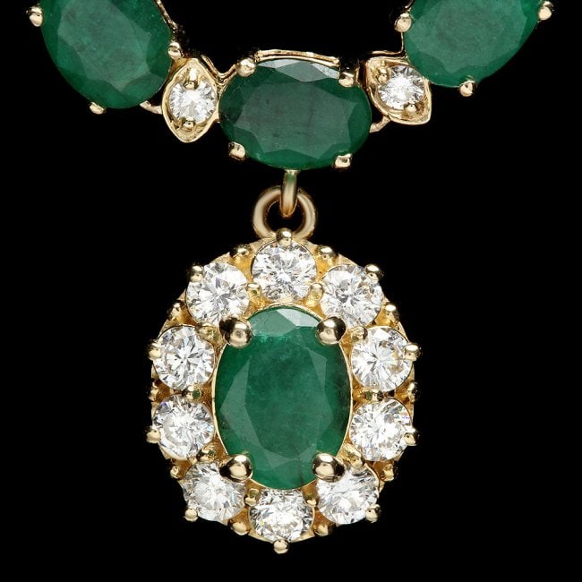 14k Gold 24.25ct Emerald 2.00ct Diamond Necklace: Retail: $32,000.00 ****** 14k Gold 24.25ct Emerald 2.00ct Diamond Necklace ****** Metal: 14k Solid Yellow Gold / Size: 17 / Total Item Weight: 26.5 grams / Country Made: United States / / Main Stone: 
