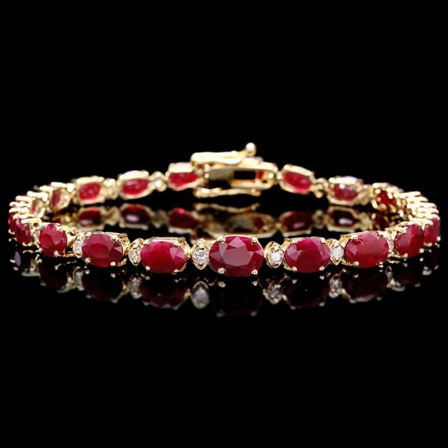 14k Gold 15.00ct Ruby 0.60ct Diamond Bracelet: Retail: $10,300.00 ****** 14k Gold 15.00ct Ruby 0.60ct Diamond Bracelet ****** Metal: 14k Solid Yellow Gold / Size: 7.5 / Total Item Weight: 10.5 grams / Country Made: United States / / Main Stone: Ru