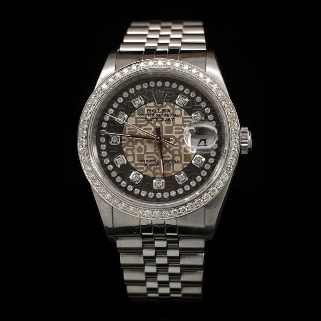 Rolex DateJust SS 36mm Custom Diamond Bezel Men's Wristwatch: ****** Rolex DateJust SS 36mm Custom Diamond Bezel Men's Wristwatch ****** One Mens, Rolex DateJust 36mm Custom Jubilee Black Diamond Dial Custom Diamond Bezel Mens Wristwatch Stainless Steel electron