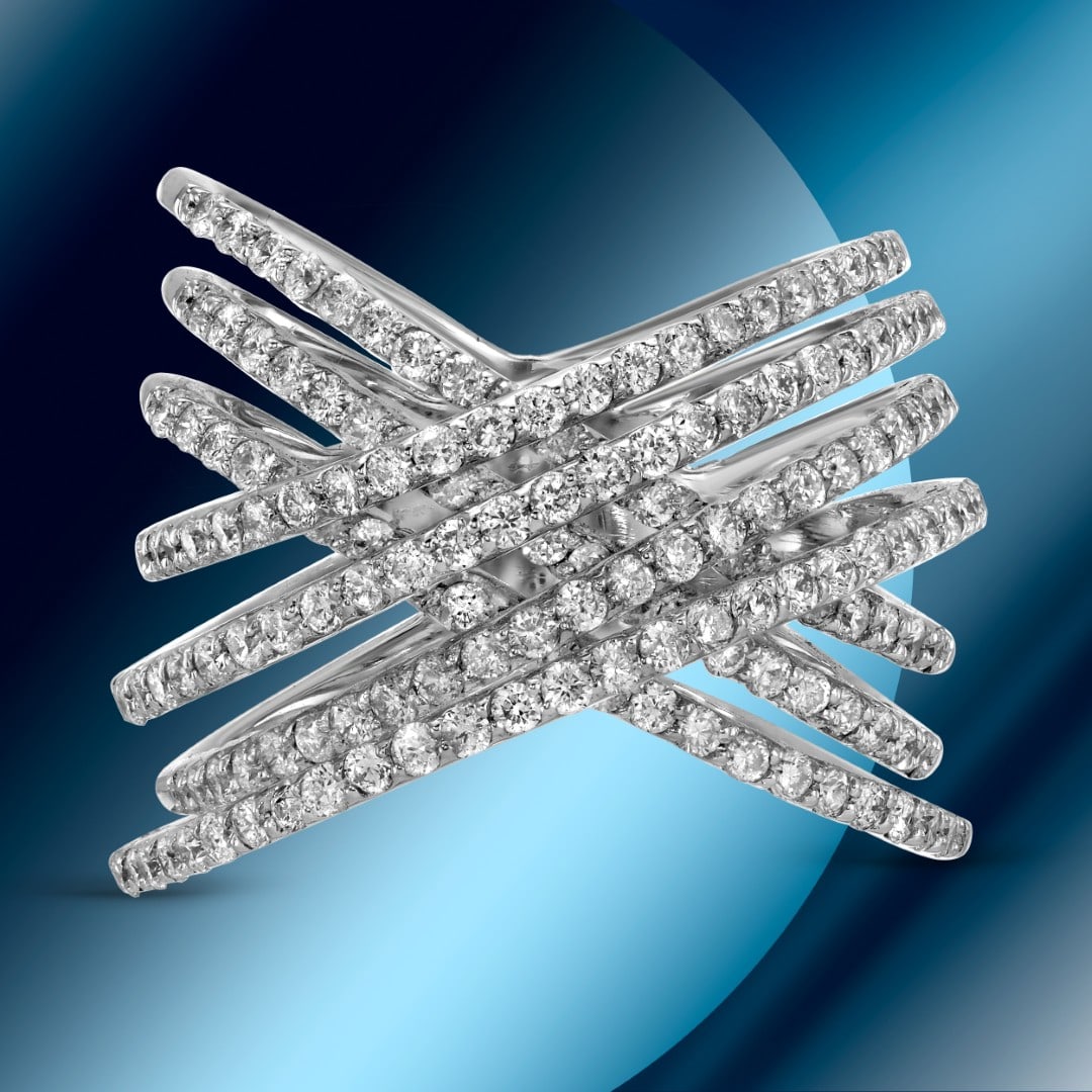 14K Gold 1.57cts Diamond Ring: Retail: $15,632*****14K Gold Diamond Ring*****Metal: 14K White Gold/ Total Wt.: 9.1g / Country Made US// Size 7 / Main Stone: Natural Diamonds / Carat Total Wt.: 1.57cts / Treatment: none / Color: non