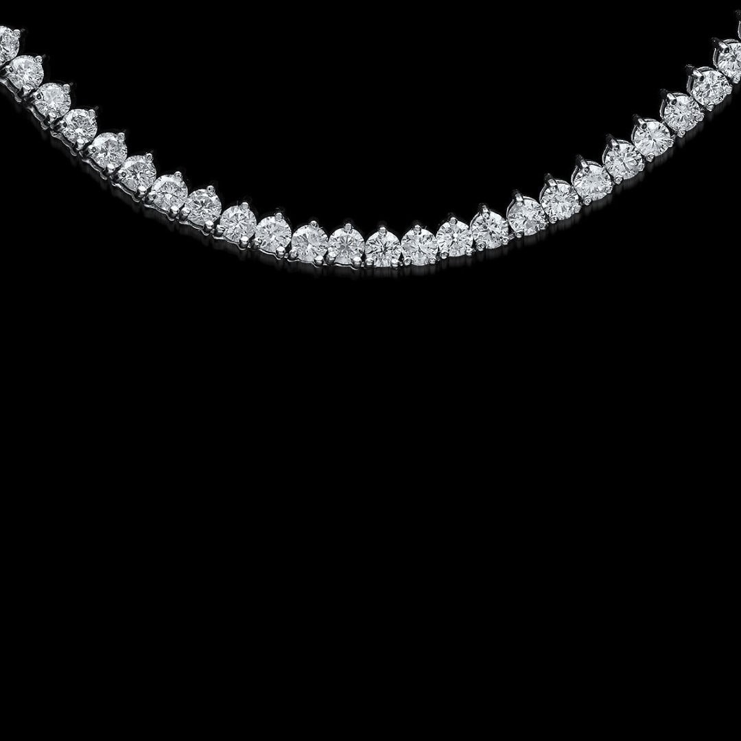 18K White Gold 4.42cts. Diamond Necklace: Retail: $17,955.00***** 18K White Gold 4.42cts. Diamond Necklace****** Metal: 18K White Gold/ Total Wt.: 16.1g/ Country Made USA// Main Stone: Diamond/ Carat Total Wt: 4.42cts / Treatment: None/ Color