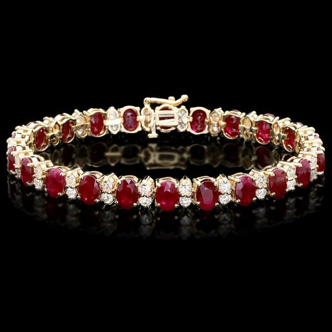 14k Gold 24.50ct Ruby 3.80ct Diamond Bracelet: Retail: $28,900.00 ****** 14k Gold 24.50ct Ruby 3.80ct Diamond Bracelet ****** Metal: 14k Solid Yellow Gold / Size: 7.25 / Total Item Weight: 24.0 grams / Country Made: United States / / Main Stone: R