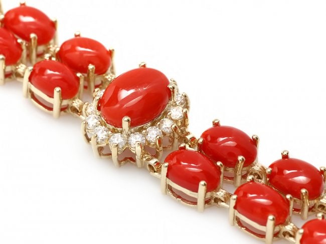 14k Gold 23.5ct Coral 1.50ct Diamond Bracelet: Retail: $21,800.00 ****** 14k Gold 23.5ct Coral 1.50ct Diamond Bracelet ****** Metal: 14k Solid Yellow Gold / Size: 7.5 / Total Item Weight: 24.0 grams / Country Made: United States / / Main Stone: Co