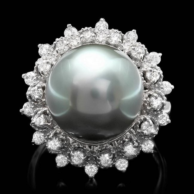 14k White Gold 13mm Pearl 0.60ct Diamond Ring: Retail: $7,850.00 ****** 14k White Gold 13mm Pearl 0.60ct Diamond Ring ****** Metal: 14k Solid White Gold / Size: 7.25 / Total Item Weight: 8.8 grams / Country Made: United States / / Main Stone: Pear