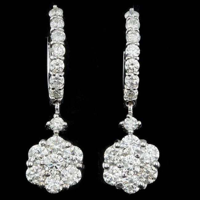 14k White Gold 2.00ct Diamond Earrings: Retail: $12,100.00 ****** 14k White Gold 2.00ct Diamond Earrings ****** Metal: 14k Solid White Gold / Total Item Weight: 4.0 grams / Country Made: United States / / Main Stone: Diamond / Color: White 