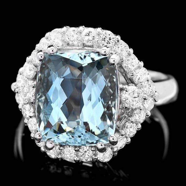 14k Gold 5.00ct Aquamarine 1.00ct Diamond Ring: Retail: $9,300.00 ****** 14k Gold 5.00ct Aquamarine 1.00ct Diamond Ring ****** Metal: 14k Solid White Gold / Size: 6.75 / Total Item Weight: 6.0 grams / Country Made: United States / / Main Stone: Aqu