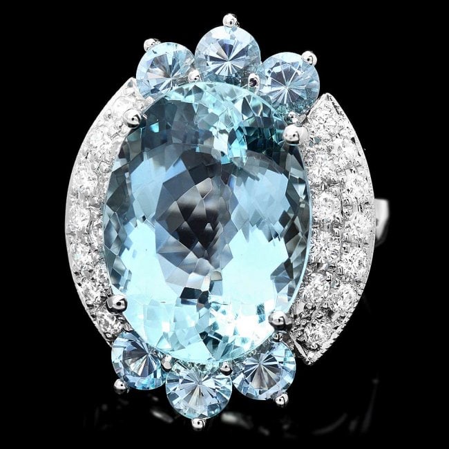 14k Gold 11.85ct Aquamarine .75ct Diamond Ring: Retail: $24,500.00 ****** 14k Gold 11.85ct Aquamarine .75ct Diamond Ring ****** Metal: 14k Solid White Gold / Size: 6.5 / Total Item Weight: 8.5 grams / Country Made: United States / / Main Stone: Aqu