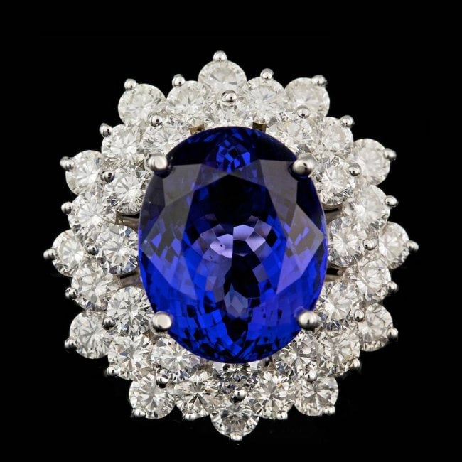 18k Gold 10.00ct Tanzanite 3.60ct Diamond Ring: Retail: $32,800.00 ****** 18k Gold 10.00ct Tanzanite 3.60ct Diamond Ring ****** Metal: 18k Solid White Gold / Size: 7 / Total Item Weight: 12.5 grams / Country Made: United States / / Main Stone: Tanz