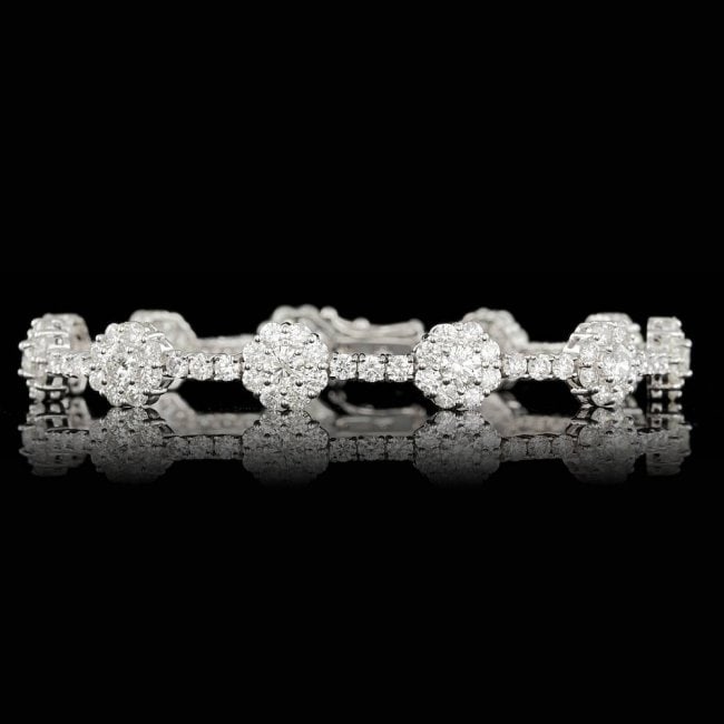 18k White Gold 9.50ct Diamond Bracelet: Retail: $56,700.00 ****** 18k White Gold 9.50ct Diamond Bracelet ****** Metal: 18k Solid White Gold / Size: 7 / Total Item Weight: 13.5 grams / Country Made: United States / / Main Stone: Diamond / Co