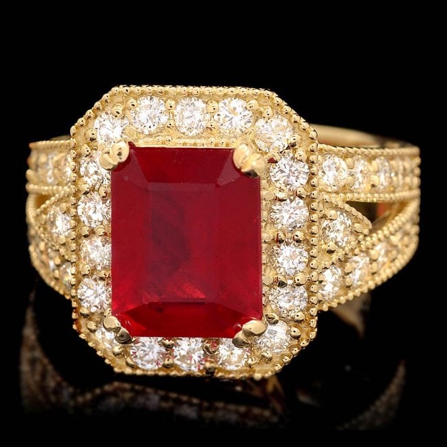 14k Yellow Gold 4.50ct Ruby 1.30ct Diamond Ring: Retail: $8,900.00 ****** 14k Yellow Gold 4.50ct Ruby 1.30ct Diamond Ring ****** Metal: 14k Solid Yellow Gold / Size: 6.5 / Total Item Weight: 8.5 grams / Country Made: United States / / Main Stone: Ru